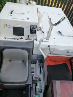 Japonský kombajn Kubota SR-M23s - 6