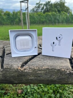 AirPods 4 generace - 6