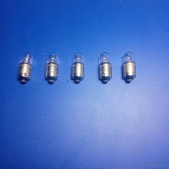 Prodám tlačítko T6, přepínače,trafa 220/24V - 6