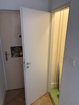 Bílé nové dveře - 6