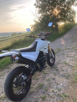 Yuki 125 SM - 6