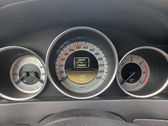 Mercedes-Benz Třídy C, 2.2 CDi avantgarde - 6