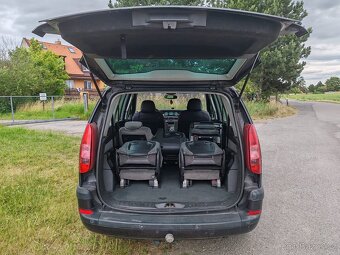 Peugeot 807 2.0d 7 míst - 6