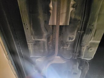 Prodám Nissana Almeru Tino, 2,2 dCi (turbo) - 6