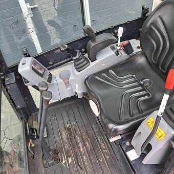 Minibagr Kubota KX016-4 - 6