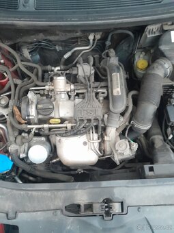 ŠKODA ROOMSTER 1.2TSI DÍLY - 6