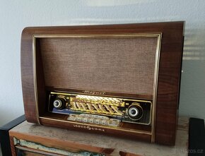 "Restmod" historická radia - čtěte text, prosím - 6