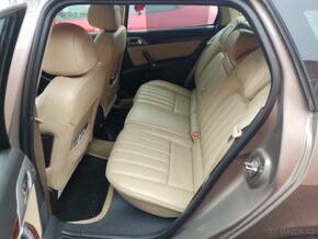 Díly z vozu Peugeot 407 sw 3.0 v6 - 6