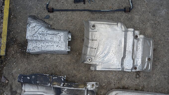 Bmw e36 NÁPRAVNICE, STABILIZÁTORY,PLECHY PODVOZKU - 6