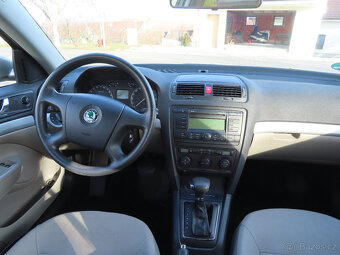 ŠKODA Octavia II 1.6 MPI automat - 6