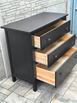 Prodám komodu IKEA HEMNES - 6