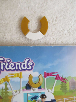 Lego Friends Stephanie a parkurové skákání - 6