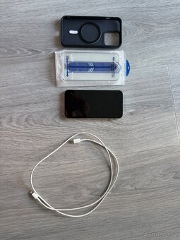 IPhone 13 Pro s krytem a tvrzeným sklem - 6