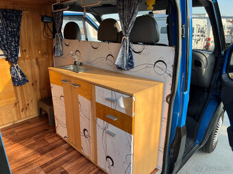 Cestovní dodávka Ford Tranzit 260S+ SOLAR - 6