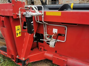 Pásová obilná lišta Case IH 3152 - 6