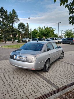 Lancia Thesis 2.4JTD - 6