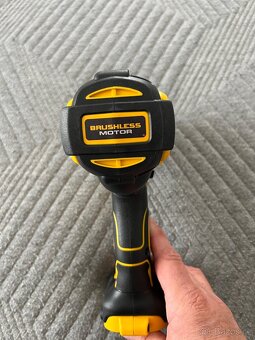 Dewalt 20V MAX XR DCF897 3/4” 19 mm Brushless - 6