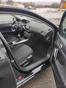 Peugeot 308 2.0 HDi 110kw - pěkný stav - 6