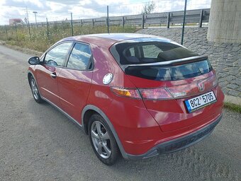 HONDA CIVIC 1.4i 61KW - 6