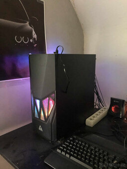 Stolní pc + příslušenství - 6