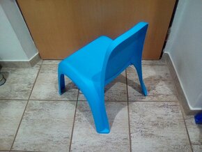 Plastová dětská židlička židle modrá - 6