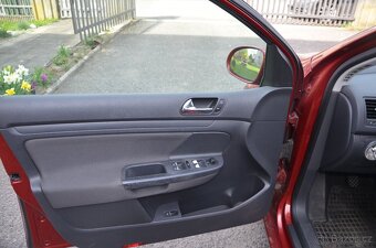 Volkswagen Golf V 1.4i 59KW - 6