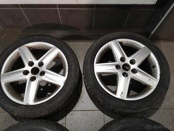 Audi A4, A6, Passat alu 17 + celoroční 235/45/17. - 6