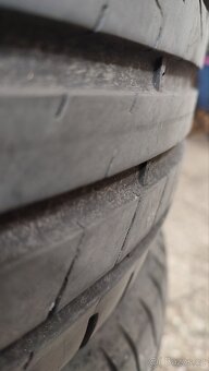 Letní pneu 215/55 r17 - 6