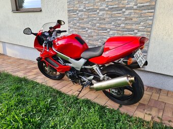 Honda VTR 1000F - 6