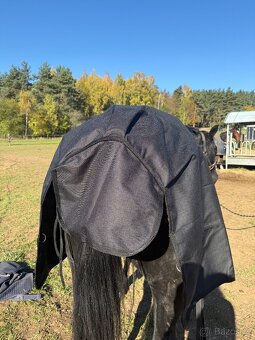 Výběhová deka - 6