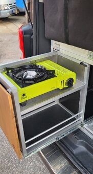 Peugeot Traveller obytný 8 míst - 6