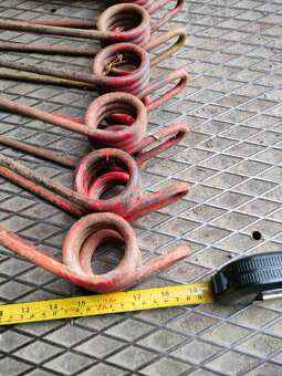 KUHN 280 SHRNOVAČ -- ruzné   díly - 6