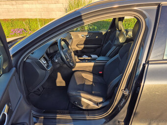 Volvo V60-150 PS-Kamera-Automat-Pravidelný servis TOP CENA - 6