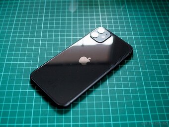 Apple iPhone 11 - 128 GB (Black) - 6