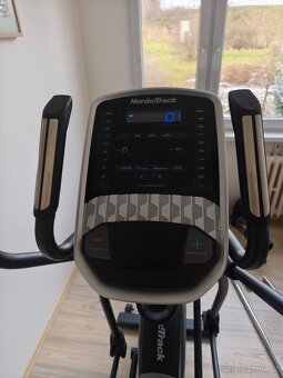 Eliptický trenažer NordicTrack C5.5 - 6