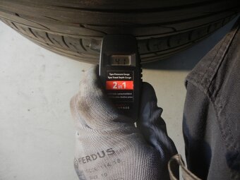 Letní pneu Continental 215/60R16 - 6