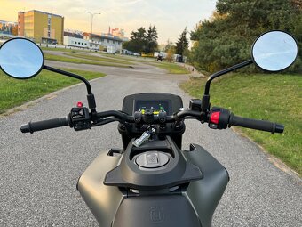 Husqvarna Svartpilen 401 - 6
