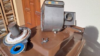 PRODÁM SPALOVACÍ KOMORU VČETNĚ HOŘÁKU PRO KOTEL DAKON - 6
