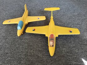 Letadla DELFÍN L 29 a krabice - 6