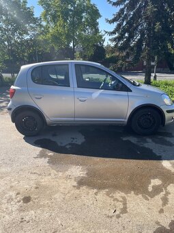 Toyota yaris - 6