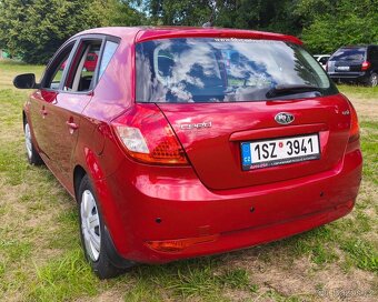 Kia Ceed 1.6 CRDi, rok 2010, najeto 171tis.km, po servise - 6