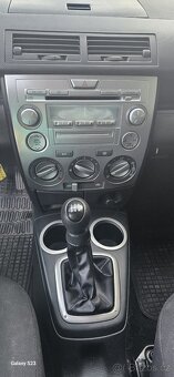 Mazda 2 - 6