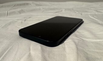 Prodám IPhone 14 128gb midnight. - 6