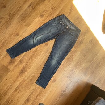 Levis džíny velikosti 25 - 6