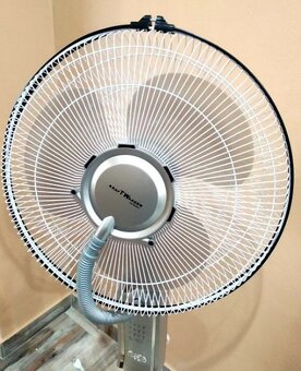 Stojanový ventilátor a zvlhčovač vzduchu s vodní párou - 6