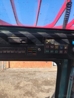 Locust 752 - 6