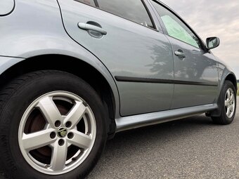 Škoda Octavia 1.6i Nová STK, 2004, Tažné, Elegance - 6