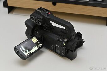Canon XA60 4K (ještě v záruce) + příslušenství - 6