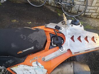 KTM 690 Enduro - 6