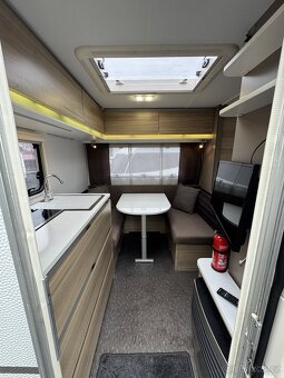 Adria Altea 402PH ~ Francouzská postel - 6